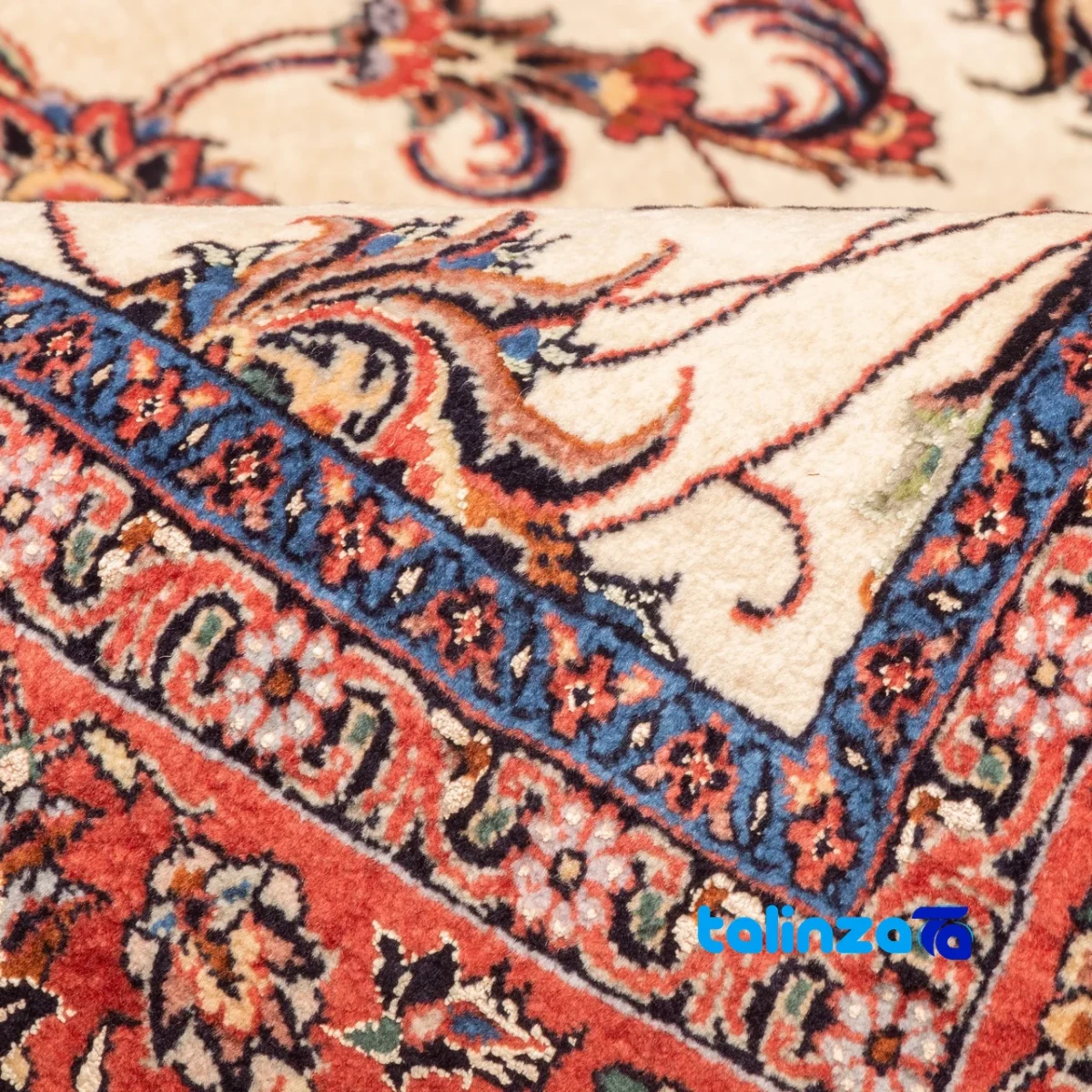 Si Persia Handwoven Carpet Elegant Design 231x166x2 cm room styling and scale (In-room view)