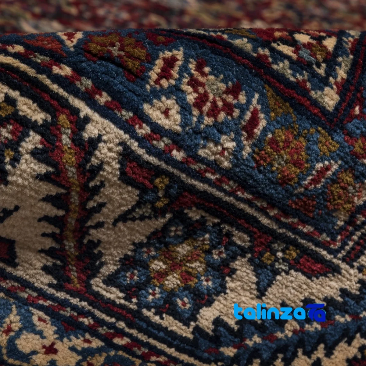 Si Persia Handwoven Runner Rug Stunning Design room styling and scale (In-room view)