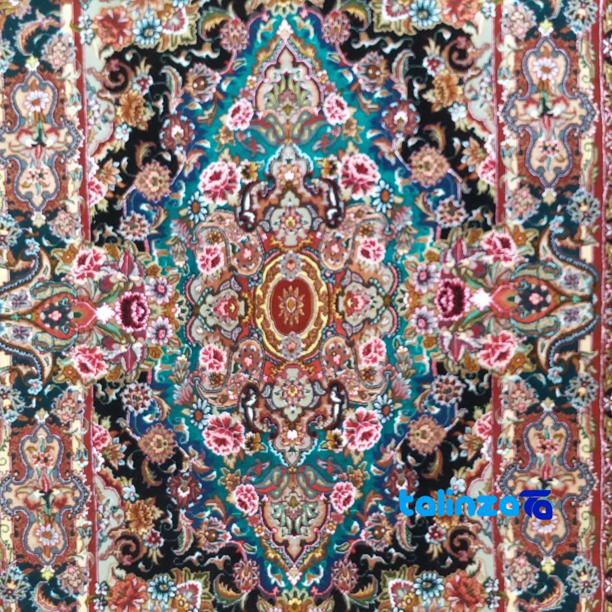 Zar & Nimsalari Handwoven Rug Traditional Design pattern and color tone (Top view)
